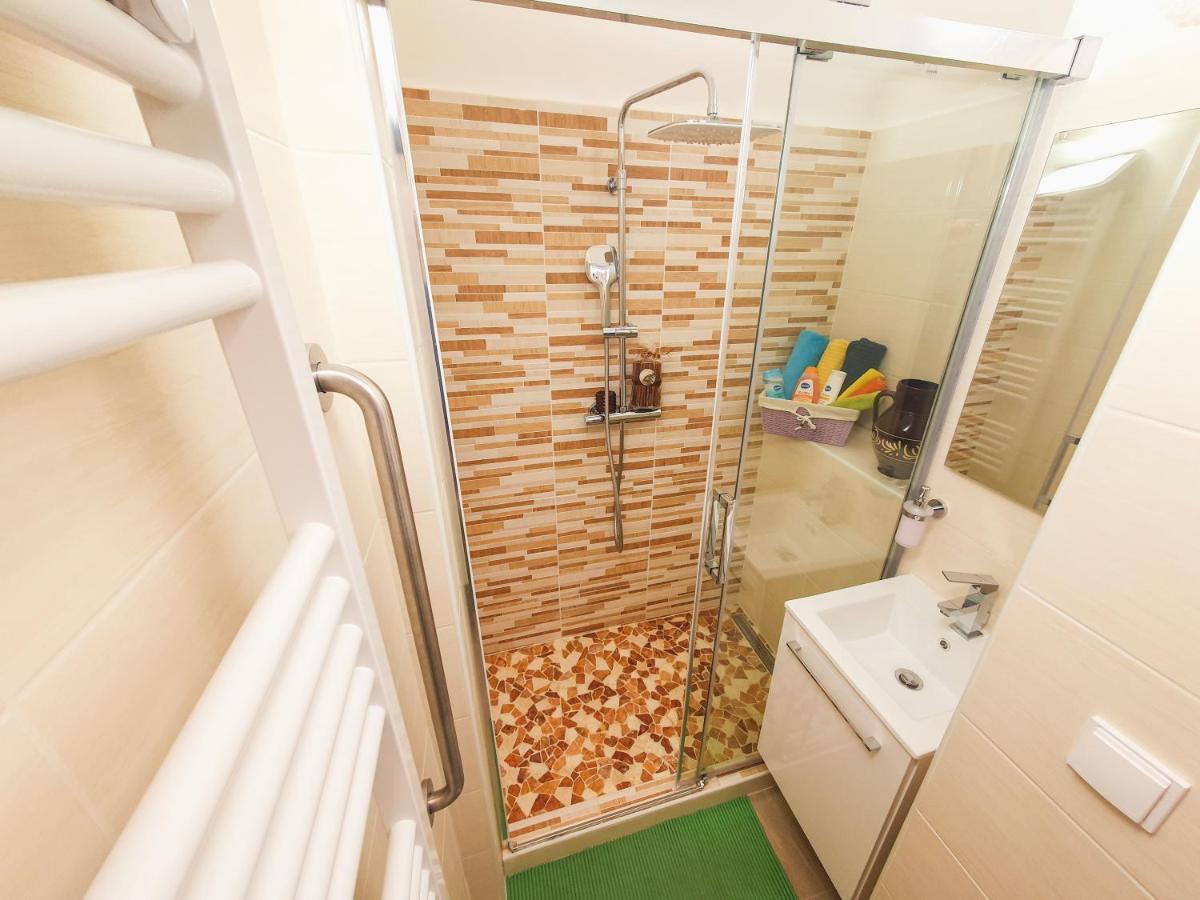 Apartment In The Center Of Прага Экстерьер фото